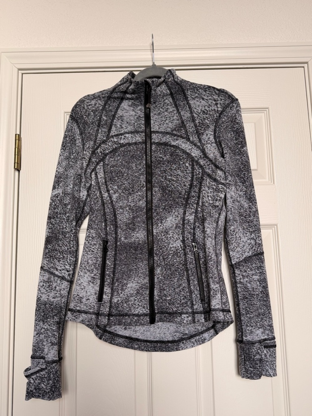 Lululemon Define Full Length - Picture 2 of 5